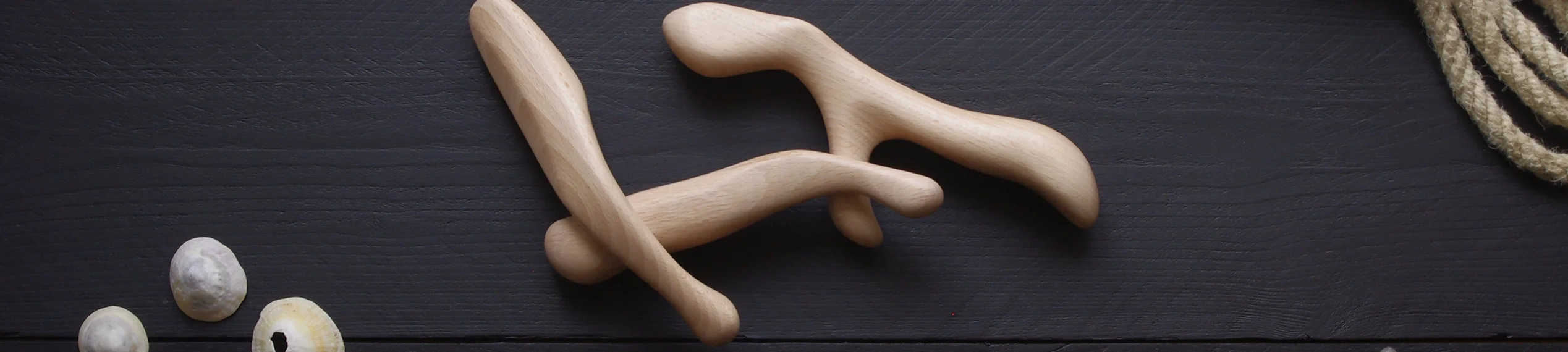 gaudemihi ce sont des  sextoys et  godemichets  en bois  conçus et réalisés à la main.